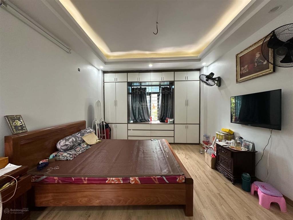 Ngõ quỳnh  minh khai, ô tô tránh kd, thang máy, 2 thoáng vĩnh viễn, dân xây sđcc, mặt tiền đẹp