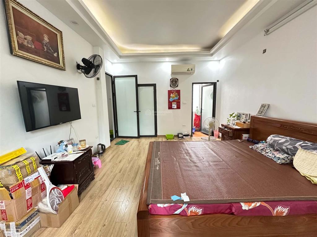 Ngõ quỳnh  minh khai, ô tô tránh kd, thang máy, 2 thoáng vĩnh viễn, dân xây sđcc, mặt tiền đẹp