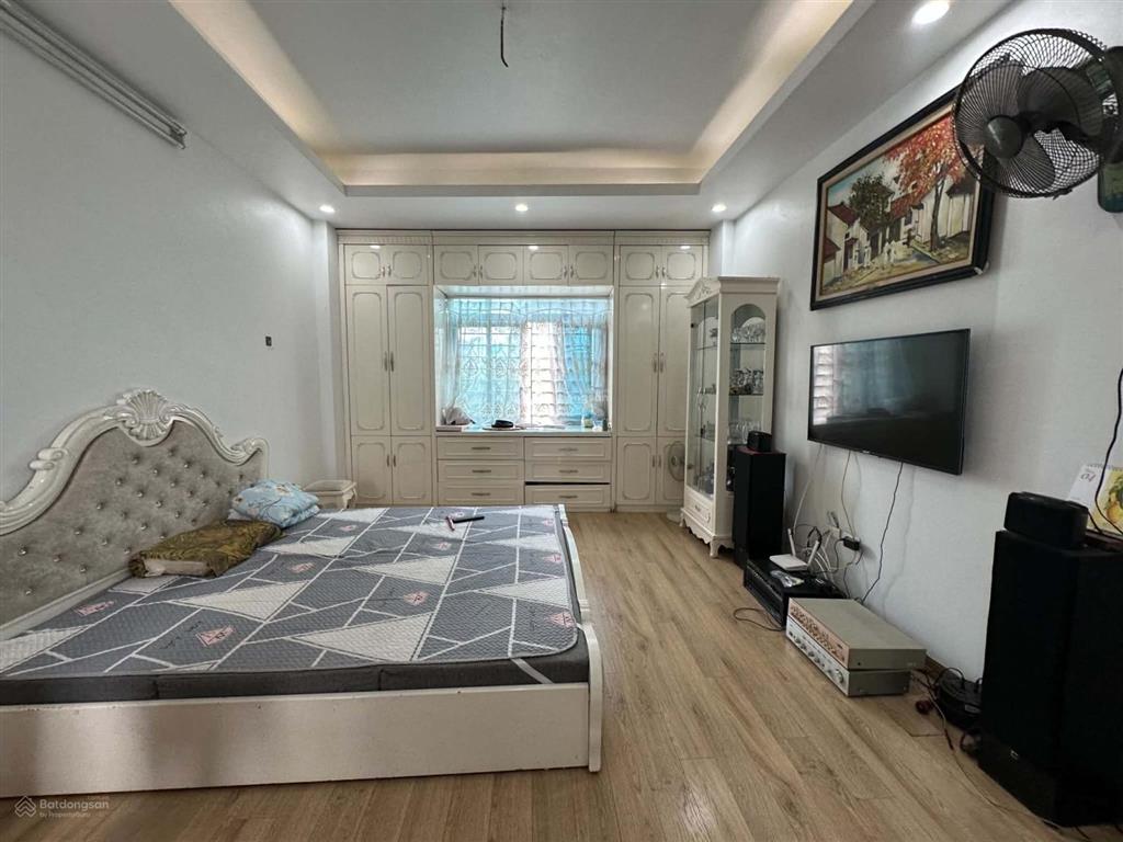 Ngõ quỳnh  minh khai, ô tô tránh kd, thang máy, 2 thoáng vĩnh viễn, dân xây sđcc, mặt tiền đẹp