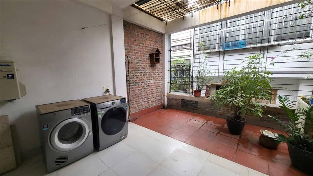 Gần phố mình khai 30m2 x 5t giá 5.8 tỷ sổ cc ngõ nông thông 2 thoáng ở ngay