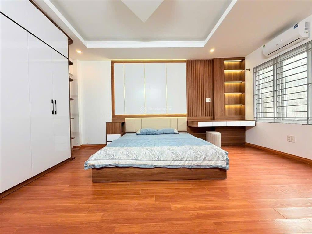 Ô tô đỗ cổng phố giáp bát 45m2 x 5t, giá nhỉnh 8 tỷ nhà đẹp 2 thoáng kd, sổ cc có tl