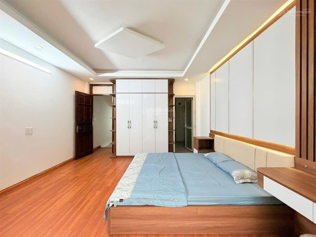 Ô tô đỗ cổng phố giáp bát 45m2 x 5t, giá nhỉnh 8 tỷ nhà đẹp 2 thoáng kd, sổ cc có tl