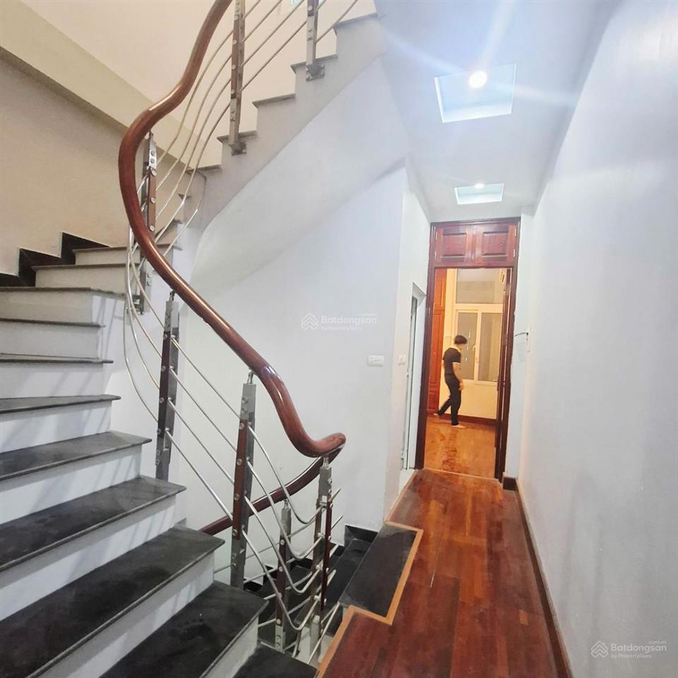 Ô tô đỗ phố giáp nhị 40m2 x5t giá 7.9 tỷ sổ cc kd full nội thất 2 thoáng ở ngay