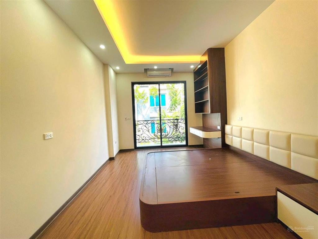 Hiếm phố kim ngưu 55m2 x 5t giá 9 tỷ dân xây 2 thoáng ngõ thông kd ở luôn