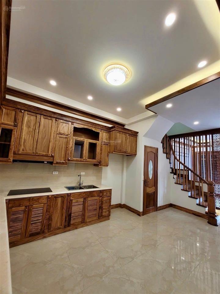 Ô tô đỗ cổng phố minh khai 43m2 x5t giá 8 tỷ sổ cc có tl 2 thoáng trước sau dân xây chắc chắn ở luô