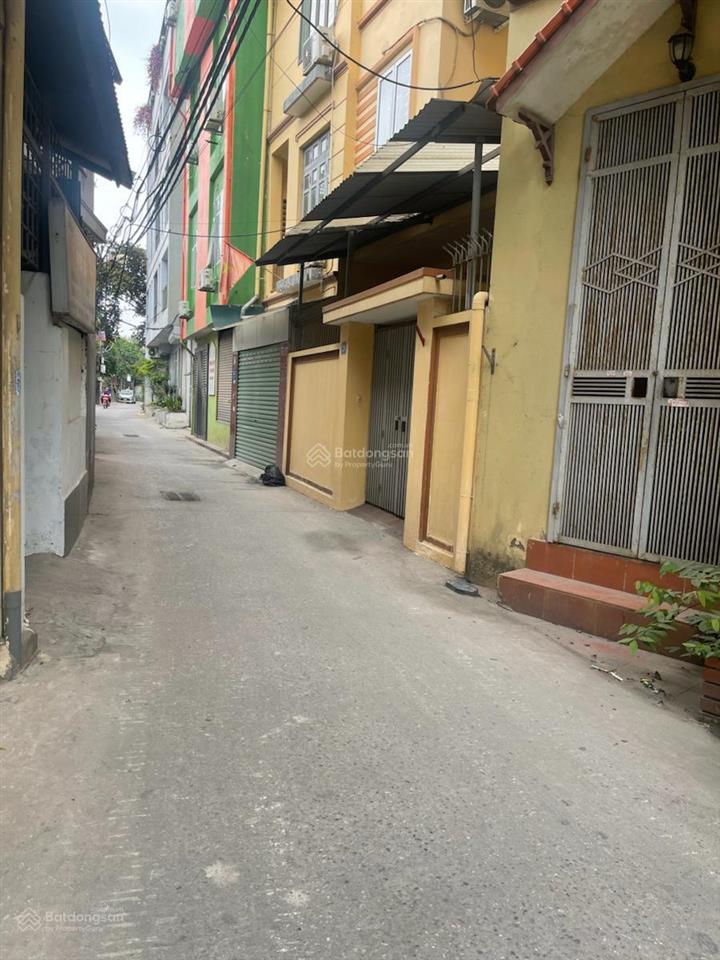 Nhà mới thanh đàm  cách ô tô 15m  5 tầng đẹp ở ngay  chỉ 7.1 tỷ. dt 30m²