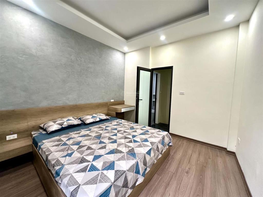 6.35 tỷ vf3 đỗ cổng phố trương định, 2 thoáng ngõ thông, mới tinh, quy hoạch ổn định, 37m2 x 5t