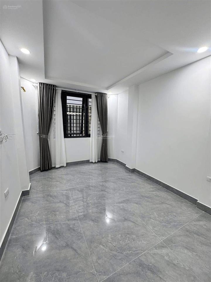 Nhà đẹp phố cổ lò đúc 35m2 x4t giá 7 tỷ dân xây chắc chắn ngõ nông thông tứ tung sổ đỏ cc có tl