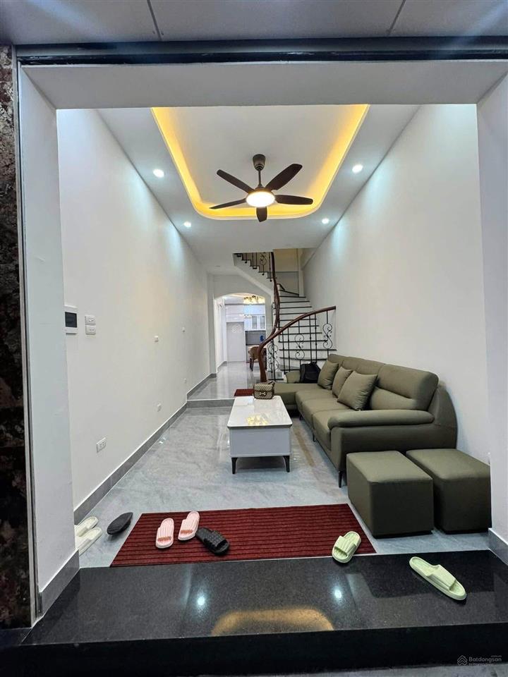 Nhà đẹp phố cổ lò đúc 35m2 x4t giá 7 tỷ dân xây chắc chắn ngõ nông thông tứ tung sổ đỏ cc có tl