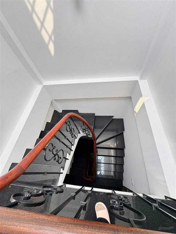 Nhà đẹp phố cổ lò đúc 35m2 x4t giá 7 tỷ dân xây chắc chắn ngõ nông thông tứ tung sổ đỏ cc có tl