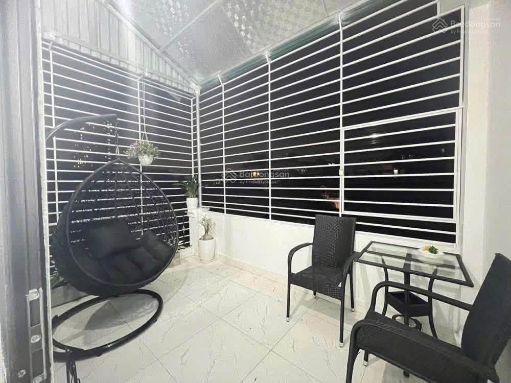Ô tô đỗ cổng phố trần đại nghĩa 45m2 x5t giá 8 tỷ sổ cc 2 thoáng gần các trường đại học bách khoa