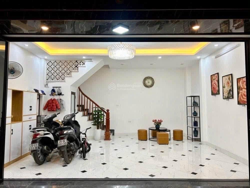 Ô tô đỗ cổng phố trần đại nghĩa 45m2 x5t giá 8 tỷ sổ cc 2 thoáng gần các trường đại học bách khoa
