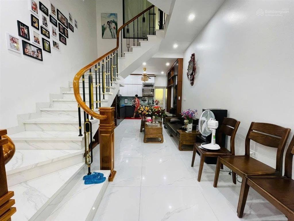Lô góc 3 thoáng dân xây phố lò đúc 33m2 x4t giá 7 tỷ sổ cc bao qh có tl