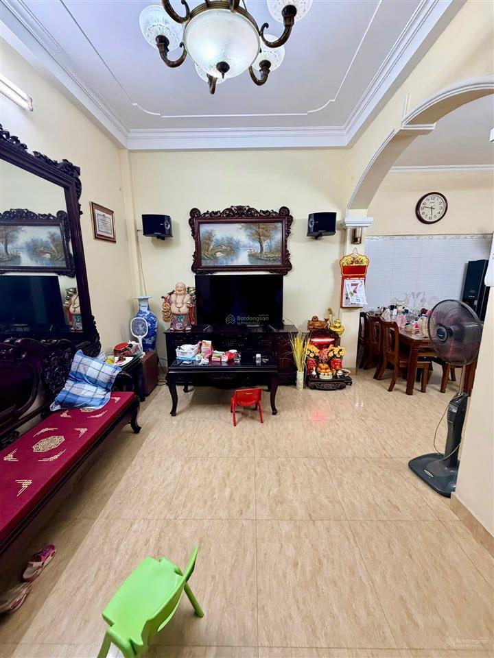 Bán đất tặng nhà 3 tầng phố trương định 135m2 x 3t lô góc 2 thoáng đầu tư xây dòng tiền sổ đỏ cc
