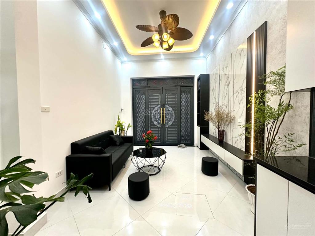 Bán nhà gốc đề  minh khai 2 thoáng 30m ra ô tô, kinh doanh, 5 tầng 3 ngủ, sđcc, qh ổn