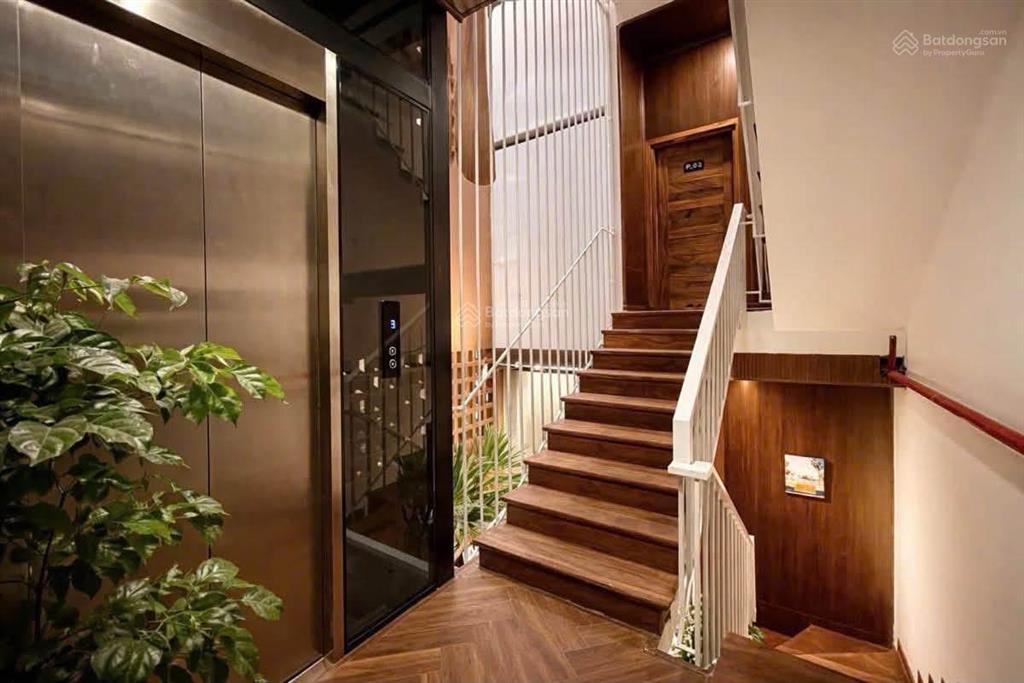 Mặt ngõ ô tô đỗ cửa phố bùi huy bích 47m2 x5t kd nhà đẹp dân xây 2 thoáng ở ngay sổ đỏ cc có tl