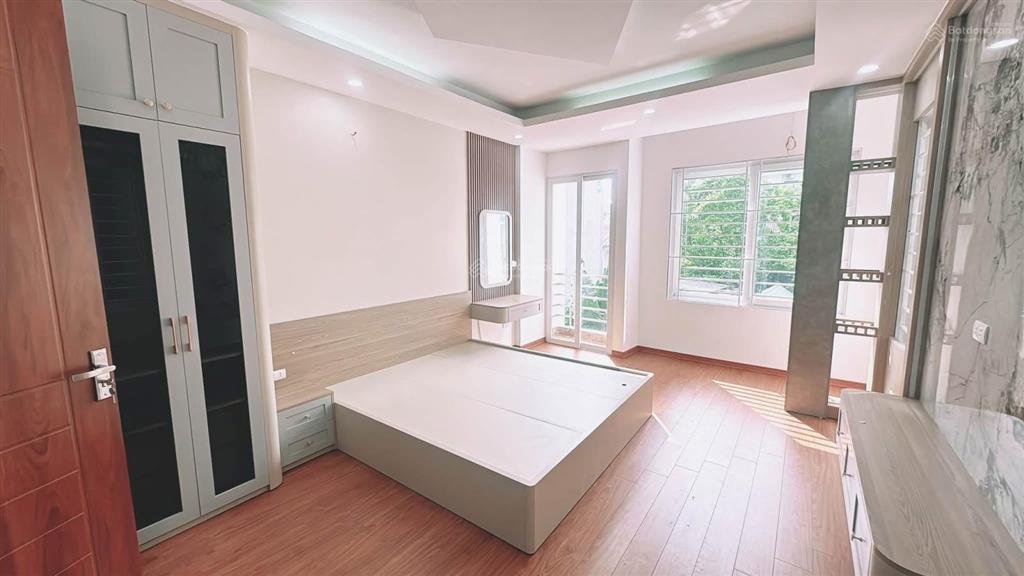 Ô tô đỗ cổng phố minh khai 40m2 x5t giá nhỉnh 7 tỷ sổ cc kd 2 thoáng có tl bao qh