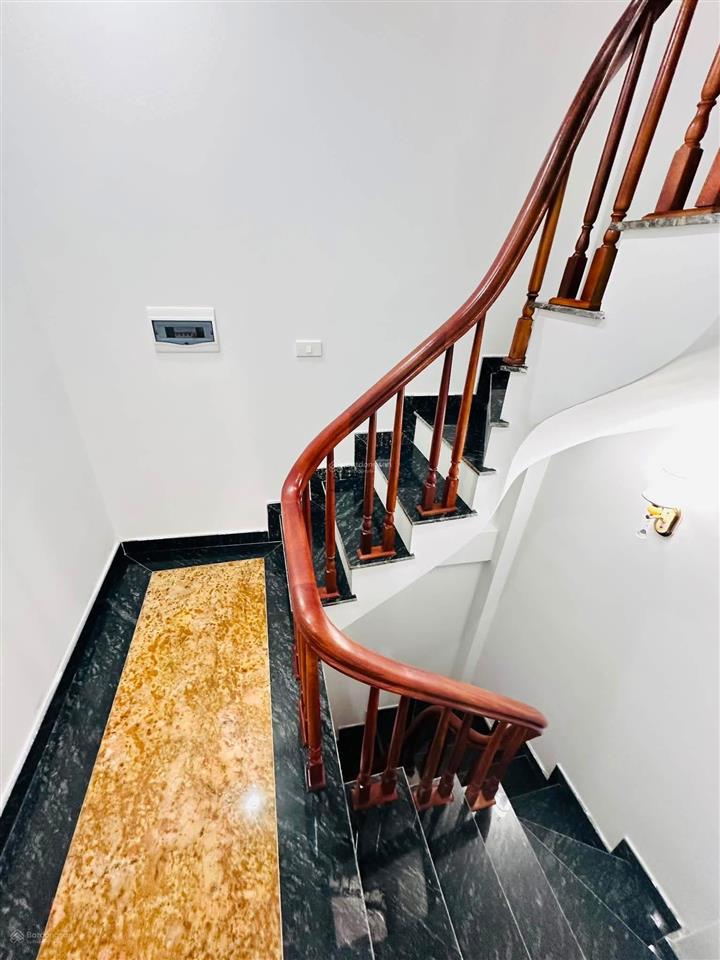 Gần phố trần khát chân 35m2 x6t thang máy 2 thoáng dân xây 20m ra phố ở ngay sổ đỏ cc có tl bao qh