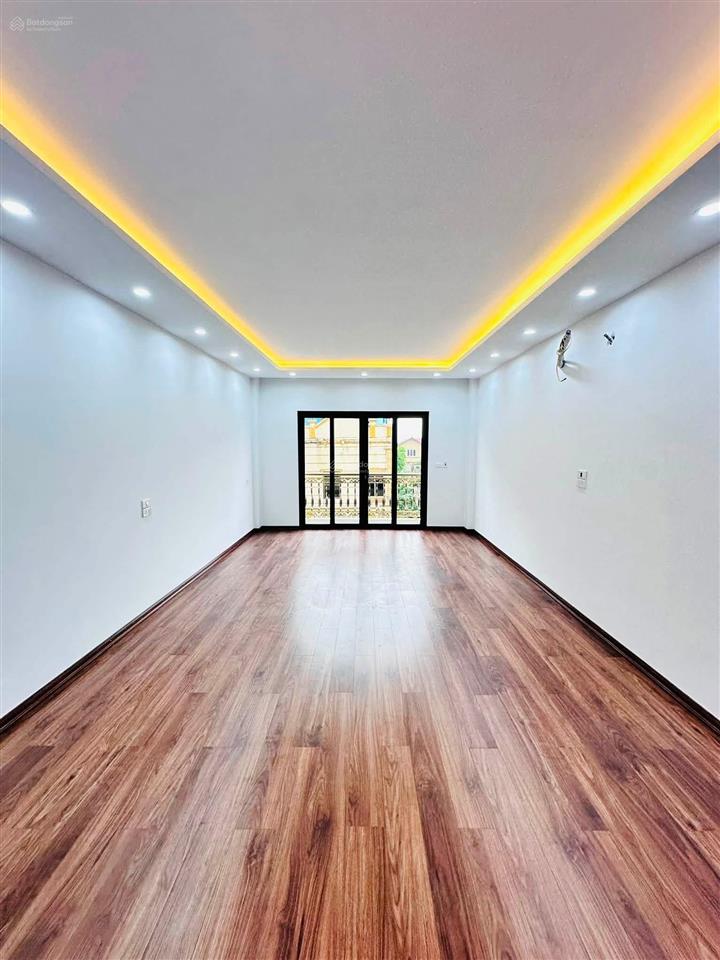 Gần phố trần khát chân 35m2 x6t thang máy 2 thoáng dân xây 20m ra phố ở ngay sổ đỏ cc có tl bao qh
