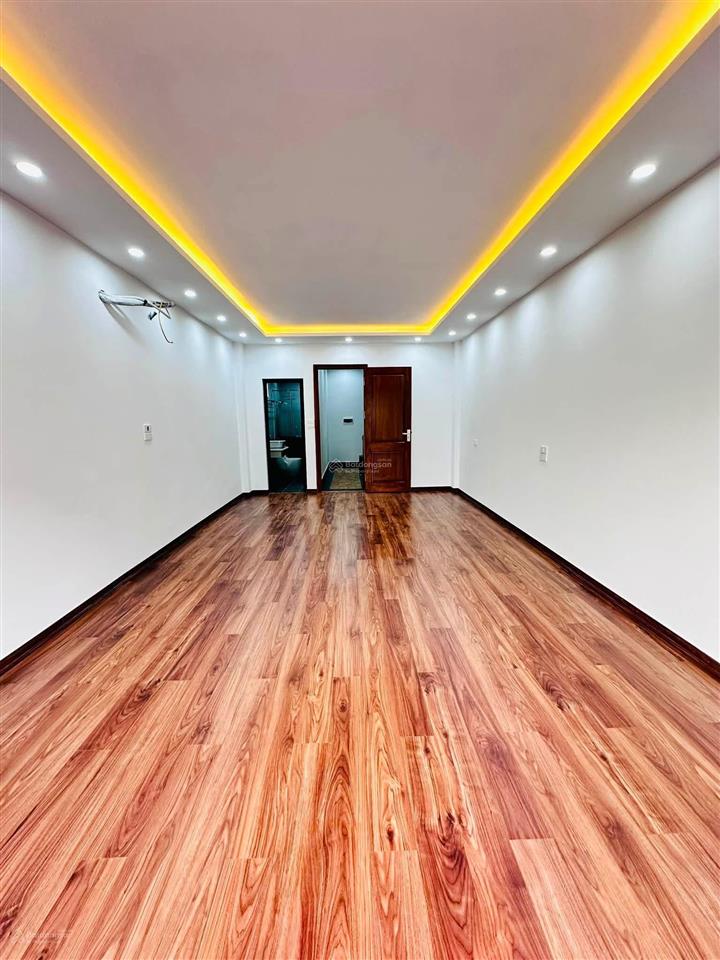 Gần phố trần khát chân 35m2 x6t thang máy 2 thoáng dân xây 20m ra phố ở ngay sổ đỏ cc có tl bao qh