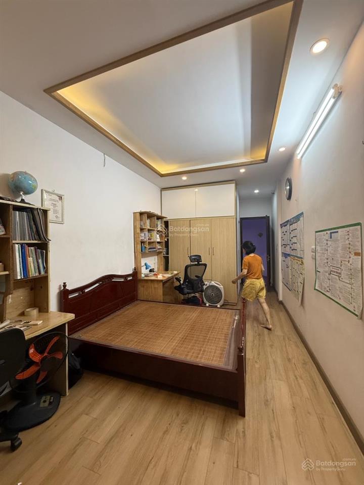 Ô tô đỗ phố trương định 30m2 x5t kd 2 thoáng dân xây ở ngay sổ cc bao qh