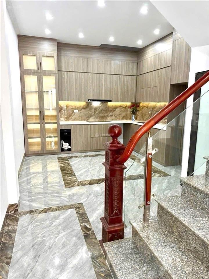 Gần phố lò đúc 42m2 x5t giá nhỉnh 8 tỷ 2 thoáng 20m ra mặt phố dân xây sổ cc có tl bao qh