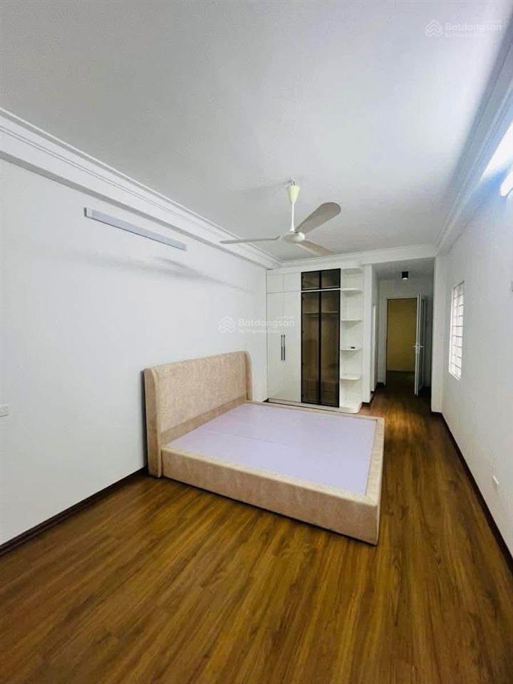Phân lô phố lò đúc 40m2 x 5t giá nhỉnh 8 tỷ sổ cc 2 thoáng dân xây đẹp ở ngay