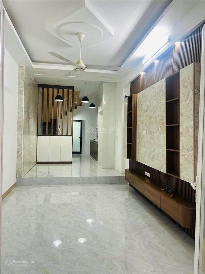 Phân lô phố lò đúc 40m2 x 5t giá nhỉnh 8 tỷ sổ cc 2 thoáng dân xây đẹp ở ngay