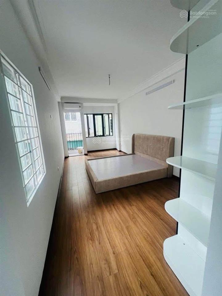 Phân lô phố lò đúc 40m2 x 5t giá nhỉnh 8 tỷ sổ cc 2 thoáng dân xây đẹp ở ngay