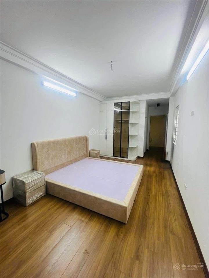 Phân lô phố lò đúc 40m2 x 5t giá nhỉnh 8 tỷ sổ cc 2 thoáng dân xây đẹp ở ngay
