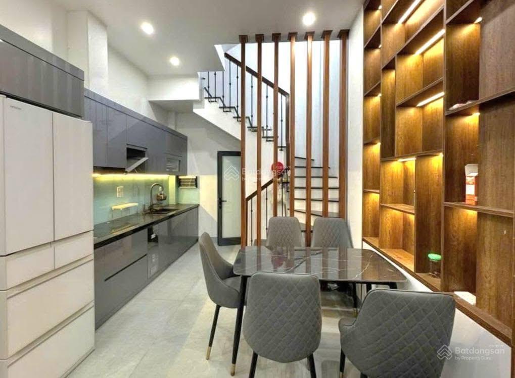 Sau nhà mặt phố giáp nhị 40m2 x5t giá 8 tỷ sổ cc có tl2, thoáng kinh doanh nhà đẹp dân xây bao qh