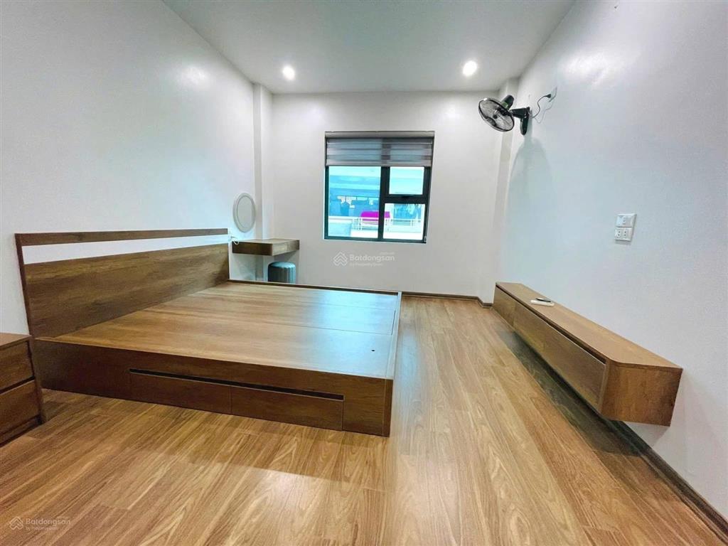 Sau nhà mặt phố giáp nhị 40m2 x5t giá 8 tỷ sổ cc có tl2, thoáng kinh doanh nhà đẹp dân xây bao qh