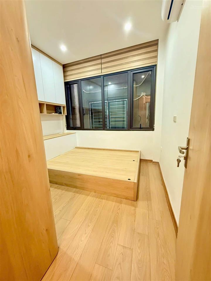 Ô tô đỗ cổng phố lương khánh thiện 40m2 x4t giá nhỉnh 8 tỷ sổ cc kd có tl