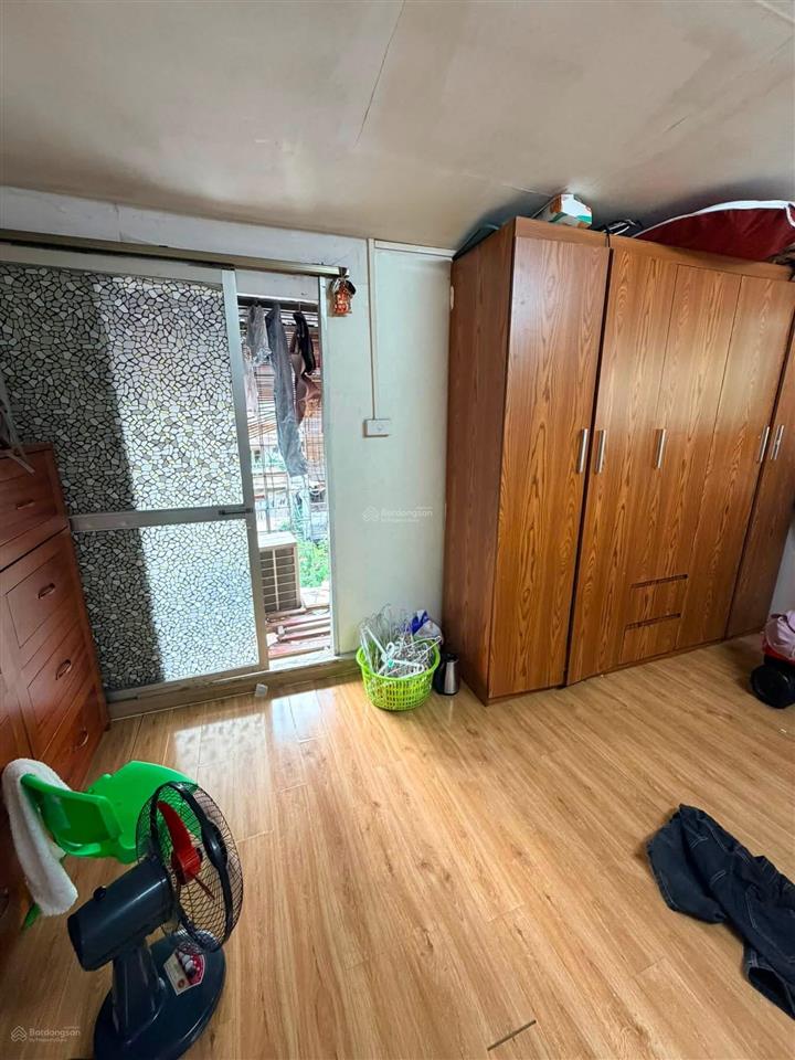 Bán nhà biệt thự pháp cổ phố lê thánh tông 40m2 tầng 3 +4 giá 2,5 tỷ nguyên bản của dân sổ đỏ cc có