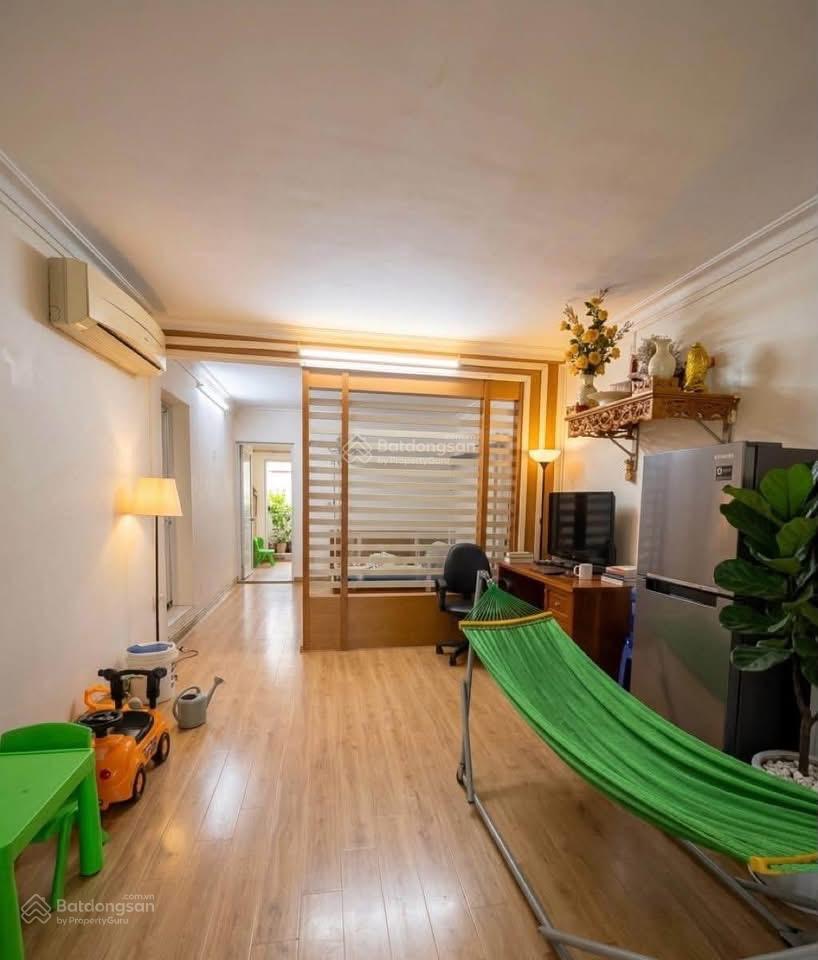 Bán nhà biệt thự pháp cổ phố lê thánh tông 40m2 tầng 3 +4 giá 2,5 tỷ nguyên bản của dân sổ đỏ cc có
