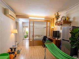 Bán nhà biệt thự pháp cổ phố lê thánh tông 40m2 tầng 3 +4 giá 2,5 tỷ nguyên bản của dân sổ đỏ cc có