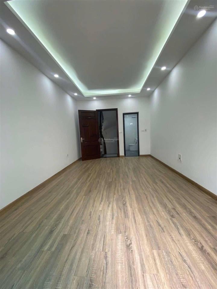 Gần ô tô phố giáp bát 38m2 x 5t giá nhỉnh 6 tỷ dân xây chắc chắn 2 thoáng ba gác phi sổ đỏ cc có tl