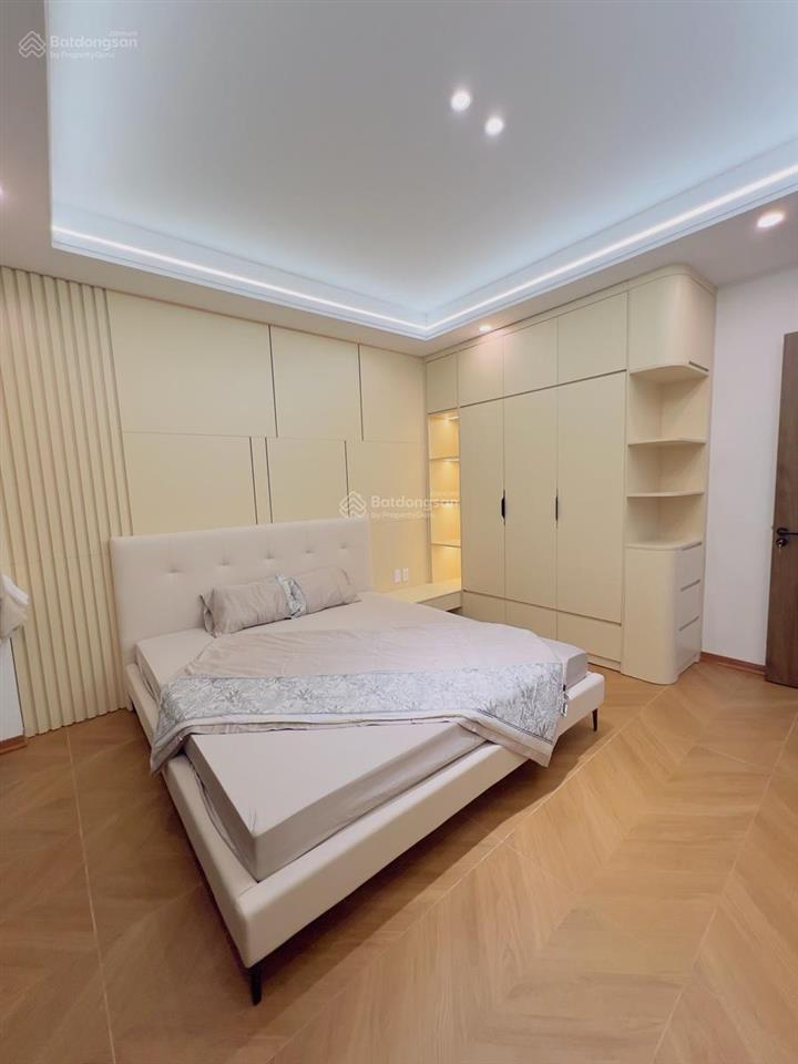 Ô tô đỗ cửa phố đại la 40m2 x5t thang máy full nội thất mới coong 2 thoáng đẹp ở ngay giá 9,2 tỷ