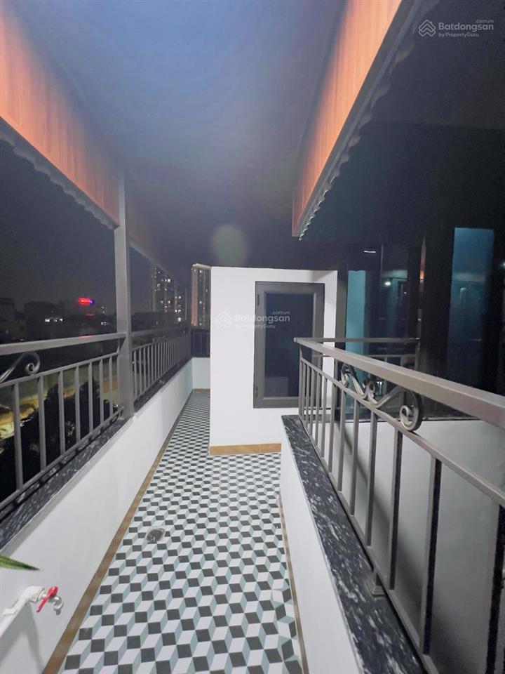 Ô tô đỗ cửa phố đại la 40m2 x5t thang máy full nội thất mới coong 2 thoáng đẹp ở ngay giá 9,2 tỷ