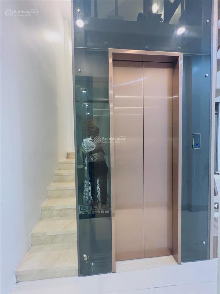 Ô tô đỗ cửa phố đại la 40m2 x5t thang máy full nội thất mới coong 2 thoáng đẹp ở ngay giá 9,2 tỷ