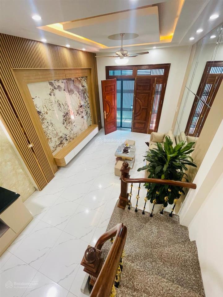 Giảm chào! nguyễn đức cảnh, 20m ra ô tô, 2 thoáng, dân xây, sân riêng, sđcc, ko qh