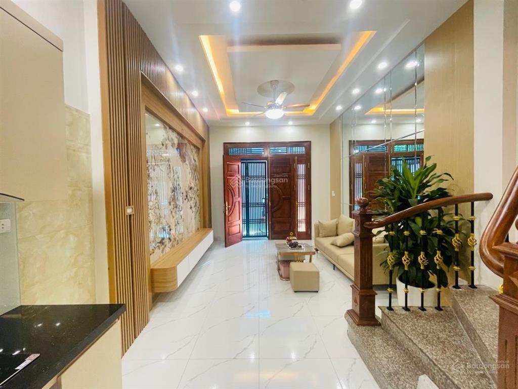 Giảm chào! nguyễn đức cảnh, 20m ra ô tô, 2 thoáng, dân xây, sân riêng, sđcc, ko qh