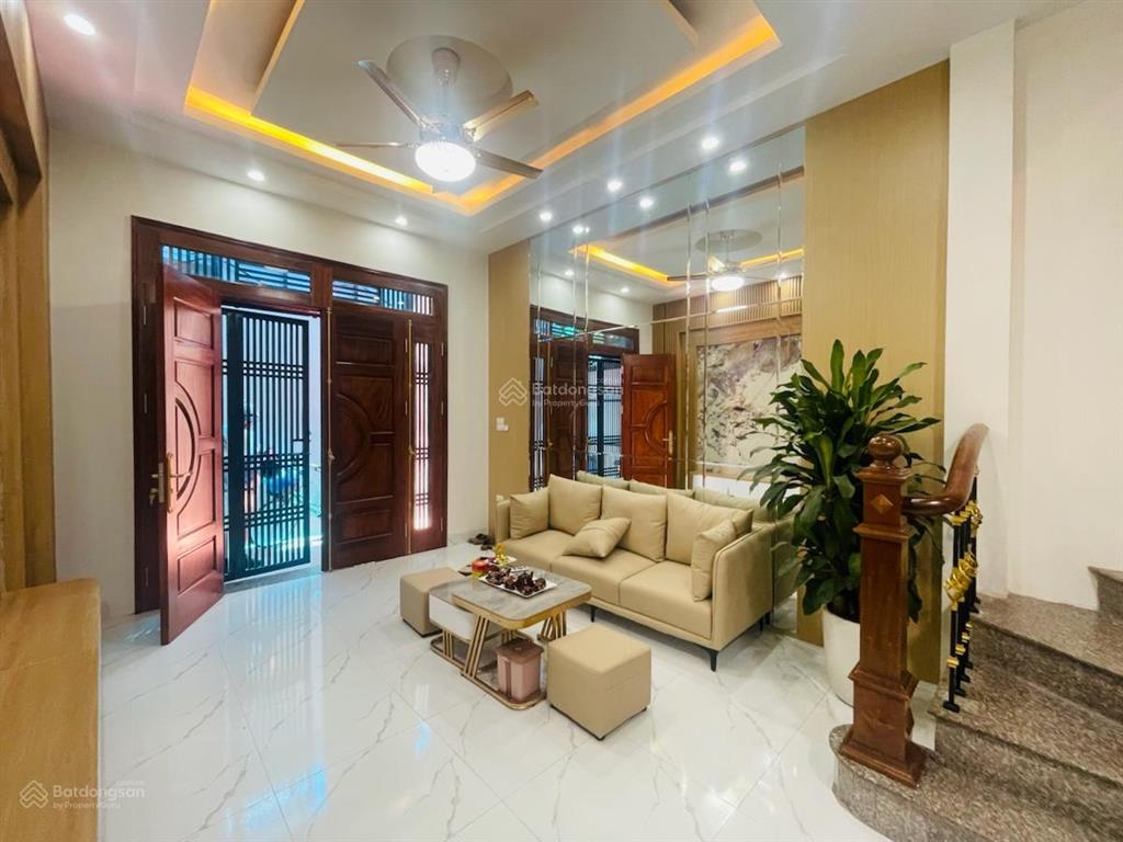 Giảm chào! nguyễn đức cảnh, 20m ra ô tô, 2 thoáng, dân xây, sân riêng, sđcc, ko qh