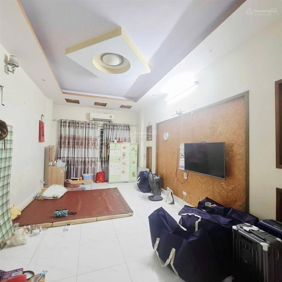 Ô tô đỗ phố tam trinh 35m2 x5t dân xây 2 thoáng sổ cc có tl bao qh, giá nhỉnh 6 tỷ vợt ngay