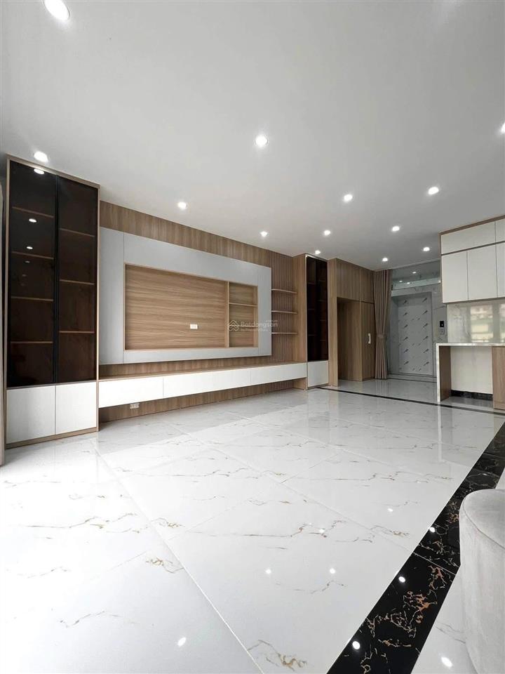 Nhà đẹp ở ngay phố minh khai 46m2 x4t giá nhỉnh 7 tỷ sổ cc có tl 2 thoáng dân xây bao qh
