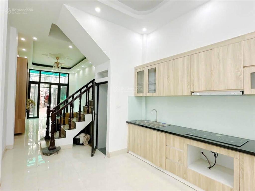 Sau nhà mặt phố thanh nhàn ô tô đỗ cửa 40m2x4t giá nhỉnh 12 tỷ sổ cc có tl bao qh kd đỉnh