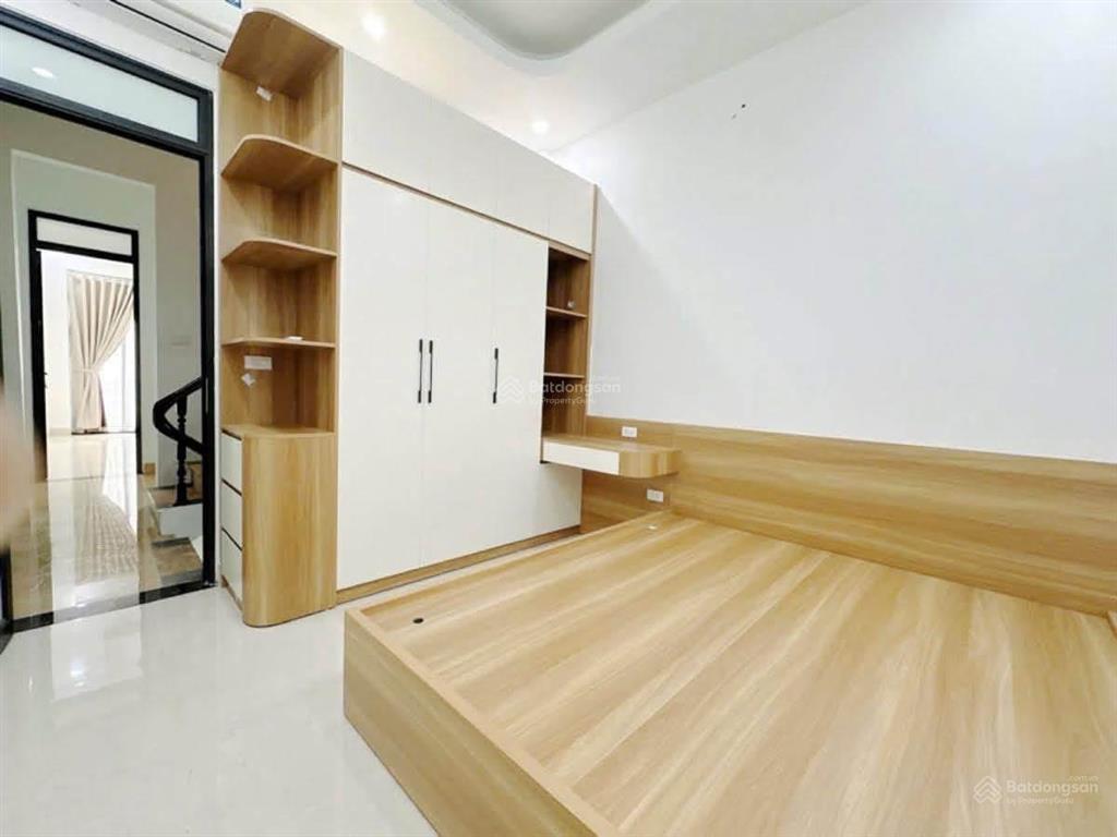 Sau nhà mặt phố thanh nhàn ô tô đỗ cửa 40m2x4t giá nhỉnh 12 tỷ sổ cc có tl bao qh kd đỉnh