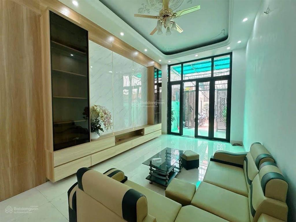 Sau nhà mặt phố thanh nhàn ô tô đỗ cửa 40m2x4t giá nhỉnh 12 tỷ sổ cc có tl bao qh kd đỉnh