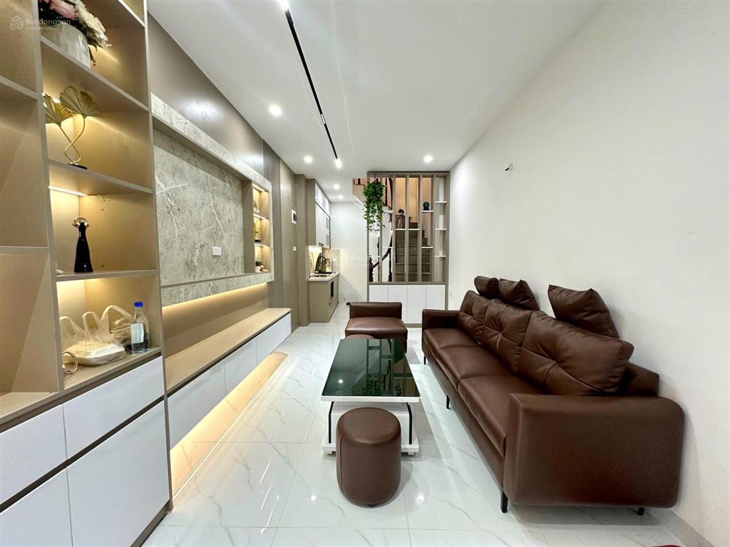 Nhà lô góc kim ngưu, ngõ thông 2 thoáng, 5 tầng xây mới 3 ngủ full nội thất, sđcc, ko quy hoạch