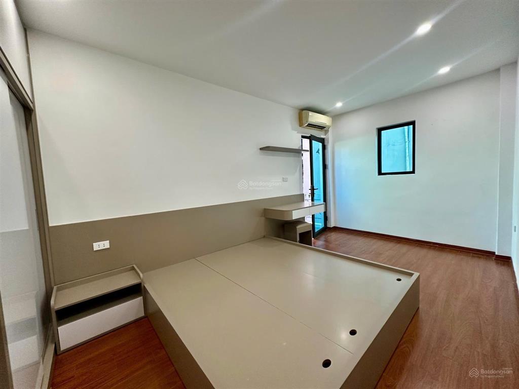 Nhà lô góc kim ngưu, ngõ thông 2 thoáng, 5 tầng xây mới 3 ngủ full nội thất, sđcc, ko quy hoạch
